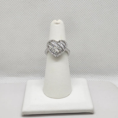 Brand New Sterling Silver 925 Heart Gemstones Cz stones Ring Brand New Sterling Silver 925 Heart Gemstones Cz stones Ring