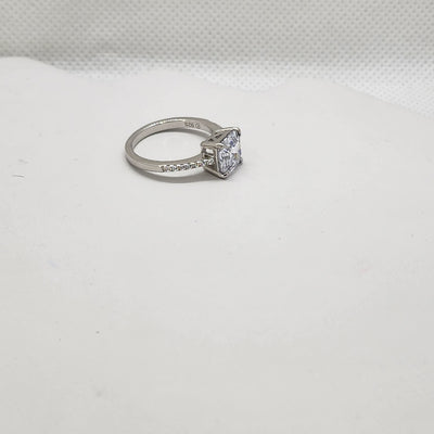 Brand New Sterling Silver 925 Square Gemstone CZ Ring Brand New Sterling Silver 925 Square Gemstone CZ Ring