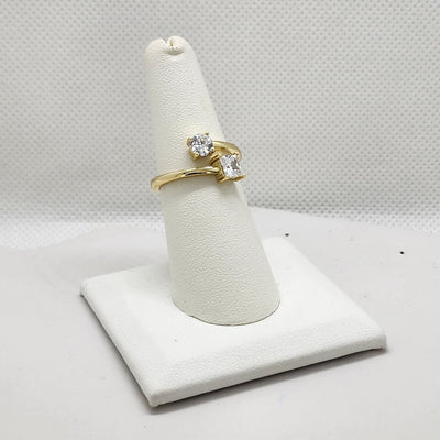 Brand New Sterling Silver 925 White Gemstones Ring Brand New Sterling Silver 925 White Gemstones Ring