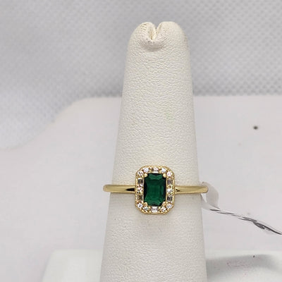 Brand New Sterling Silver 925 Green Gemstone Gold Band Ring