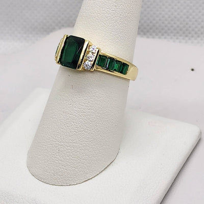 Brand New Sterling Silver 925 Green Gemstones Ring