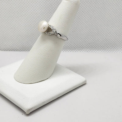 Brand New Sterling Silver 925 Pearl Crossover Ring