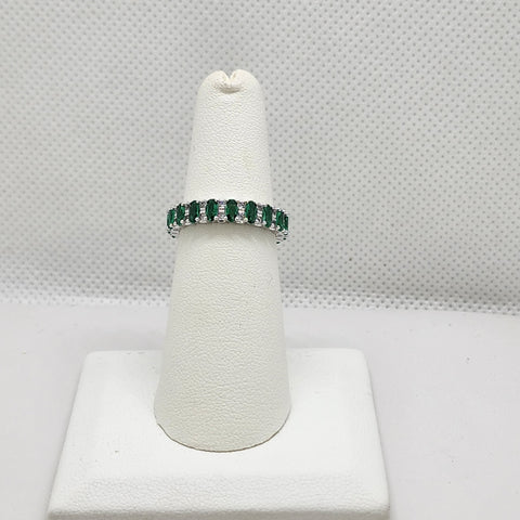 Brand New Sterling Silver 925 Green Eternity Ring