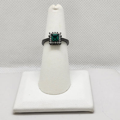 Brand New Sterling Silver 925 Rhodium Green Gemstone Ring