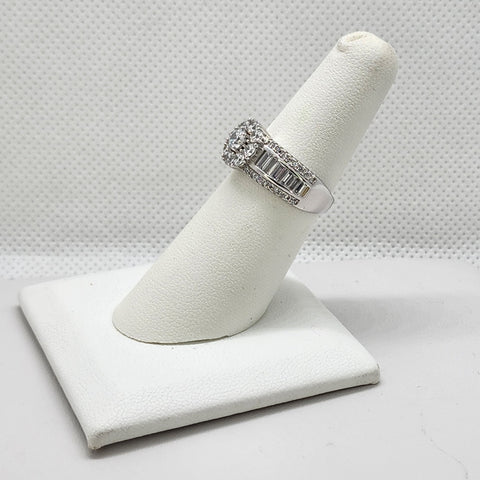 Brand New Sterling Silver 925 Halo design Ring