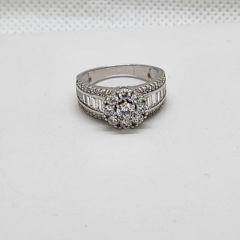 Brand New Sterling Silver 925 Halo design Ring