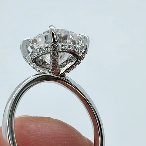 Brand New Sterling Silver 925 Moissanite Ring