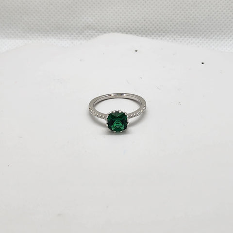 Brand New Sterling Silver 925 Round Green Gemstone Ring