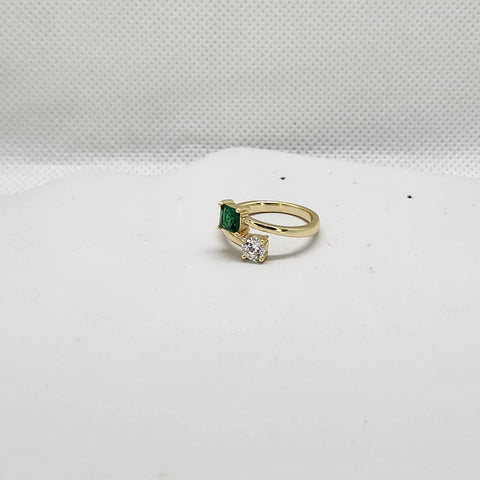 Brand New Sterling Silver 925 Green/White Gemstones Ring