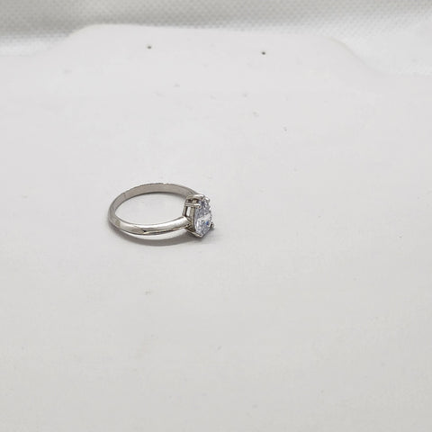 Brand New Sterling Silver 925 Tear Drop Design Ring