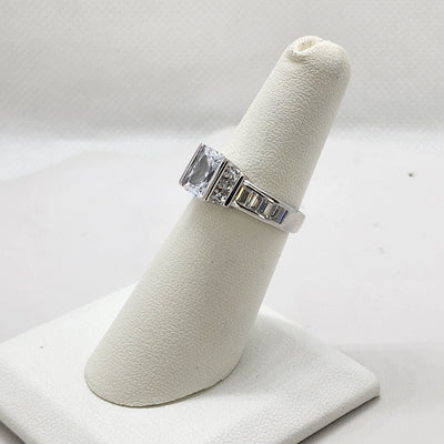 Brand New Sterling Silver 925 Elegant Gemstones Ring