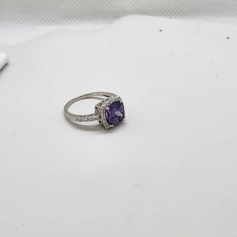 Brand New Sterling Silver 925 Light Purple Gemstone Ring