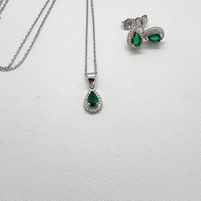 Brand New Sterling Silver 925 Oval Shape Green Gemstone Earrings Necklace Set