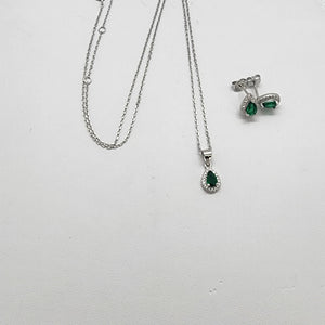 Brand New Sterling Silver 925 Oval Shape Green Gemstone Earrings Necklace Set