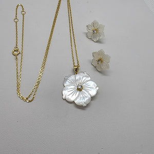 Brand New Sterling Silver 925 Pearl White Flower Earrings Necklace Set