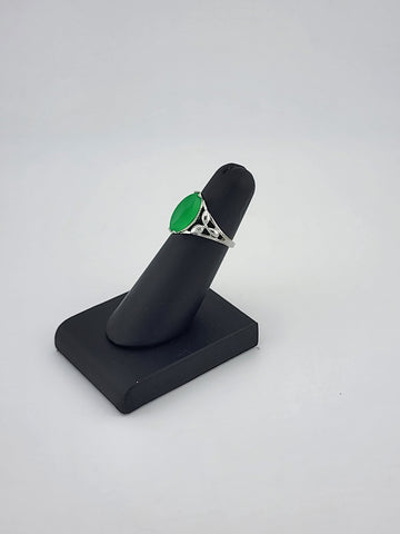 Nature’s Glow Jade Ring – Brass Band with Elegant Leaf Detailing
