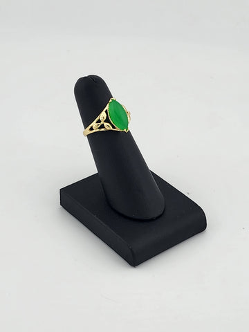 Leafy Charm Jade Ring – Brass Band & Dual Leaf Design