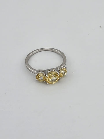 Triple Yellow Gemstone Ring in 925 Sterling Silver – Classic Style, Modern Shine