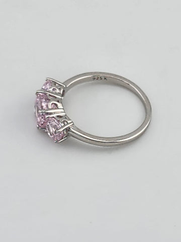 Triple Pink Gemstone Ring in 925 Sterling Silver – Classic Style, Modern Shine