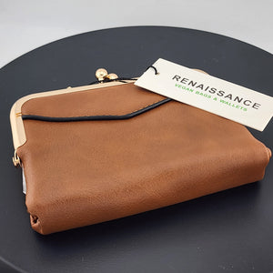 Brown Wallet – Minimalist Design for Everyday Use