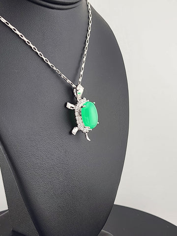 Charming Jade Turtle Necklace – Brand New & Beautiful