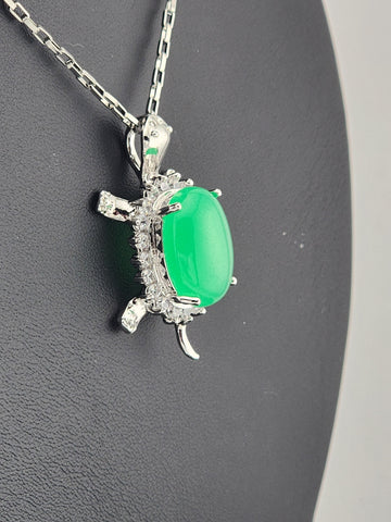 Charming Jade Turtle Necklace – Brand New & Beautiful