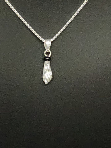 Figa Hand Necklace in 925 Sterling Silver – Powerful & Chic