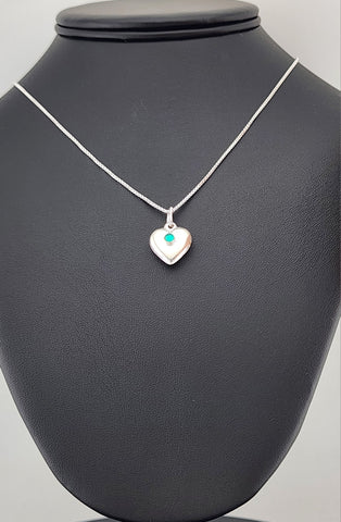 925 Sterling Silver Heart Necklace with Round Green Enamel – New & Stylish
