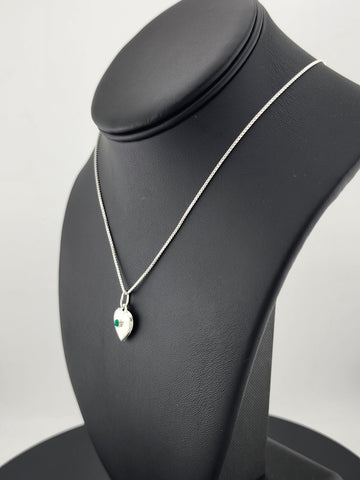 925 Sterling Silver Heart Necklace with Round Green Enamel – New & Stylish