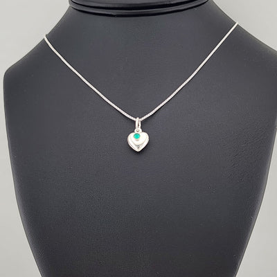 925 Sterling Silver Heart Necklace with Round Green Enamel – New & Stylish