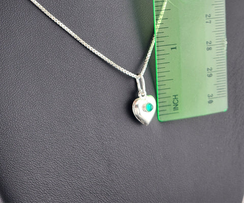 925 Sterling Silver Heart Necklace with Round Green Enamel – New & Stylish
