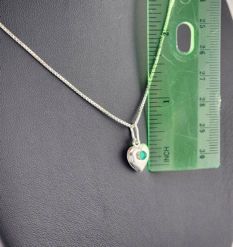 925 Sterling Silver Heart Necklace with Round Green Enamel – New & Stylish