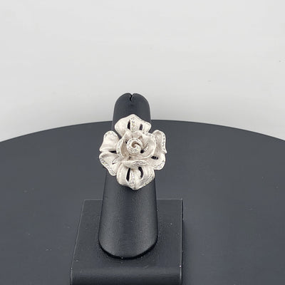 Brand New Sterling Silver 925 Flower Ring – Elegant Floral Design