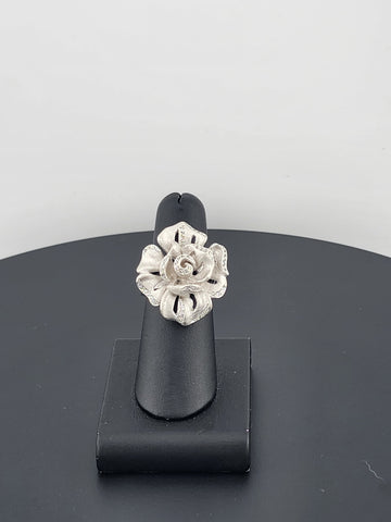 Brand New Sterling Silver 925 Flower Ring – Elegant Floral Design