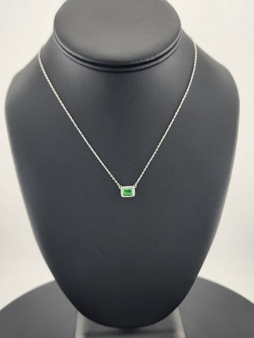 New Sterling Silver 925 Necklace – Green Rectangle Gemstone Pendant