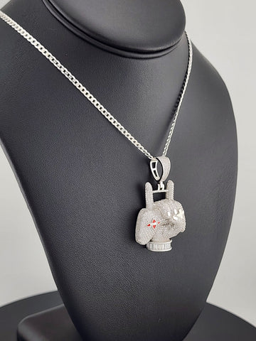 Gaming-Inspired 925 Silver Necklace – Hand & Controller Pendant