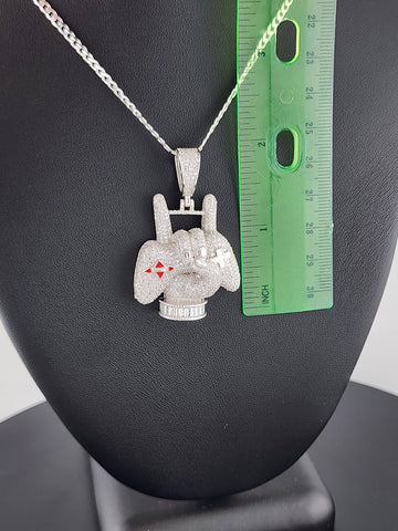 Gaming-Inspired 925 Silver Necklace – Hand & Controller Pendant