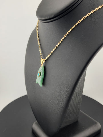 Under the Sea Vibes – Fish-Shaped Green Agate Necklace with Stone