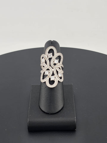 Dazzling Beauty – 925 Silver Cubic Zirconia Ring, Intricate Design