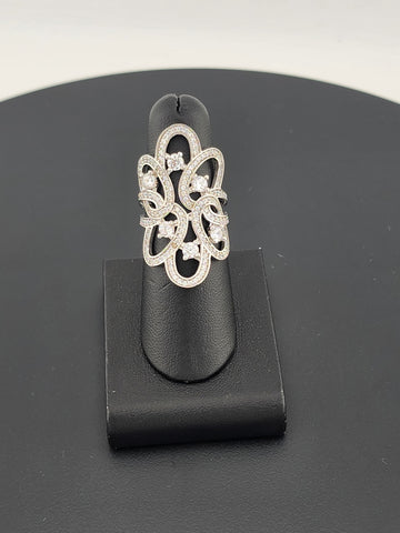 Dazzling Beauty – 925 Silver Cubic Zirconia Ring, Intricate Design