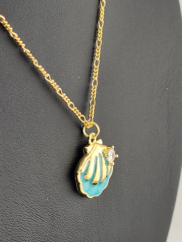 Ocean Breeze Light Blue Seashell Necklace – Brand New