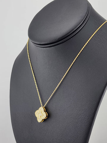 Elegant 925 Sterling Silver Clover Pendant Necklace – Sparkling Cubic Zirconia