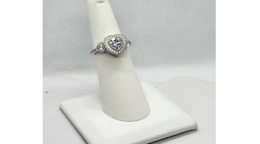 Brand New Sterling Silver 925 Heart Gemstone Ring