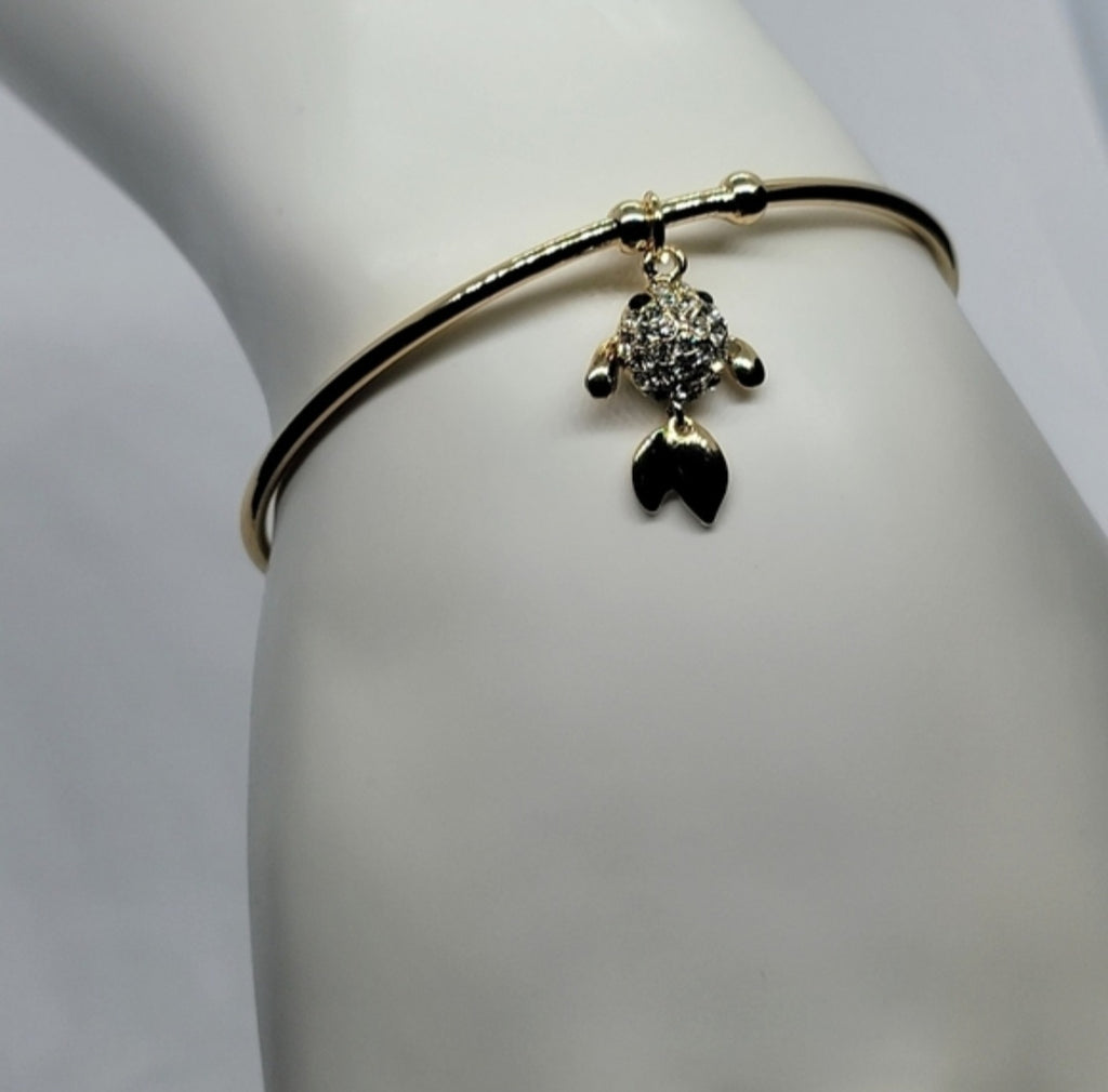 18K Gold-Plated Bracelet with Elegant Fish Charm