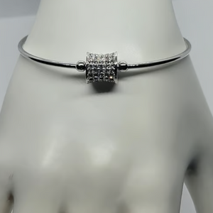 Brand New 18K White Gold-Plated Charm Bracelet – Stylish & Elegant