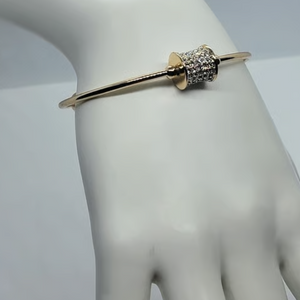 Brand New 18K Gold-Plated Charm Bracelet – Stylish & Elegant