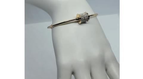 Brand New 18K Gold-Plated Charm Bracelet – Stylish & Elegant