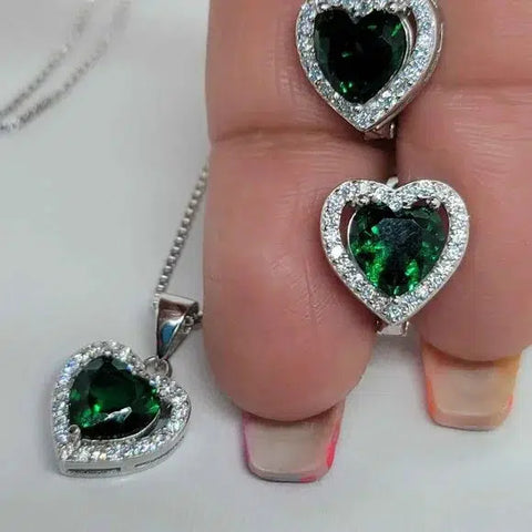 Brand New Sterling Silver 925 Heart with cz stones & Green Gem Set