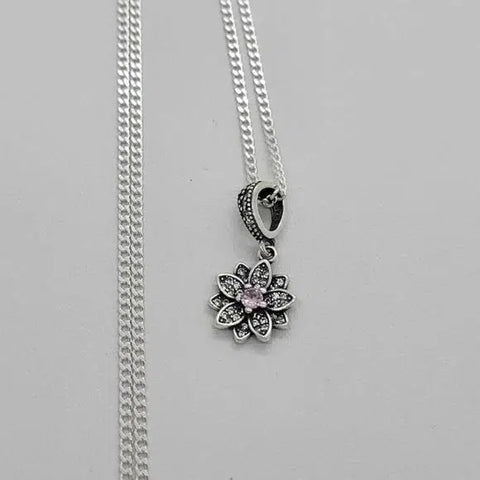 Brand New Sterling Silver 925 Flower Earrings and Necklace set