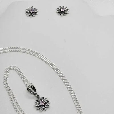 Brand New Sterling Silver 925 Flower Earrings and Necklace set